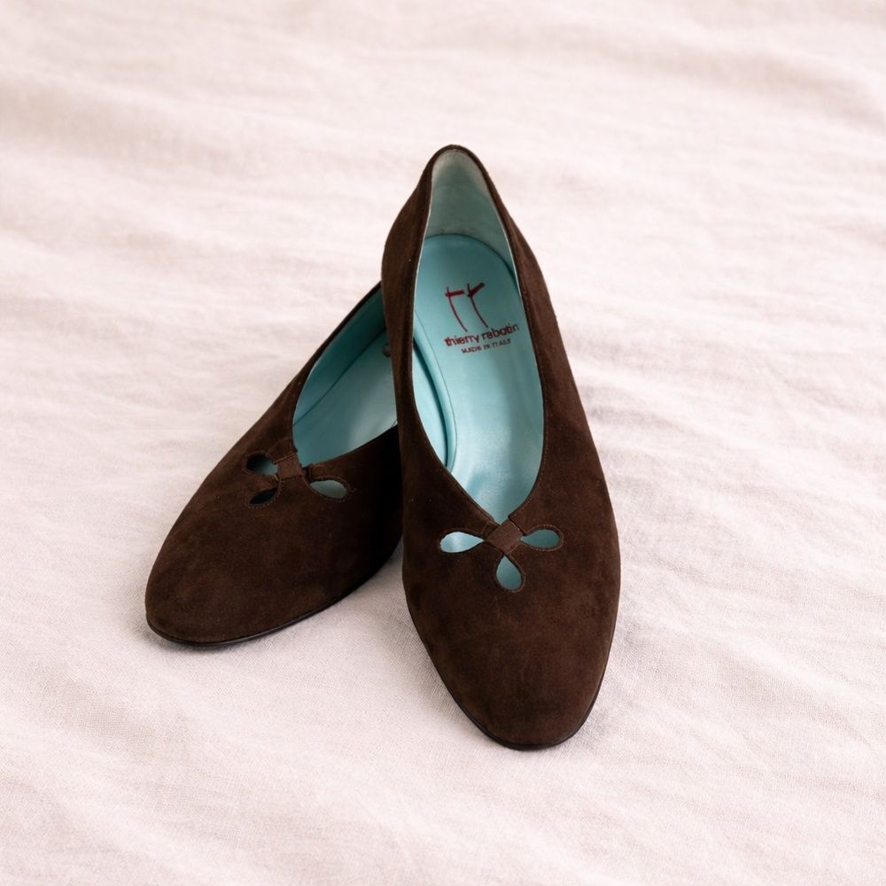 Thierry Rabotin Brown Suede Pumps Kitten Heel Cutout Italy US 7.5